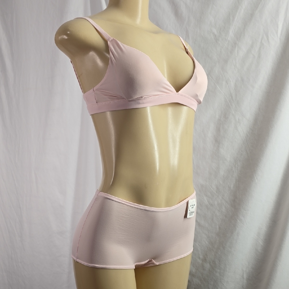 Streetwear Society Light Pink Bra Set